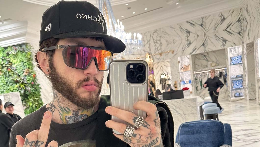 Group led by FaZe Banks buys a 25.5% interest in FaZe Media