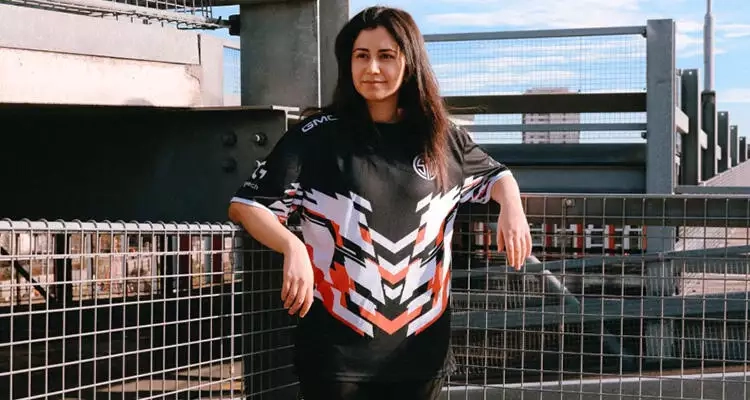 Photoshoot image of TSM GuhRL.