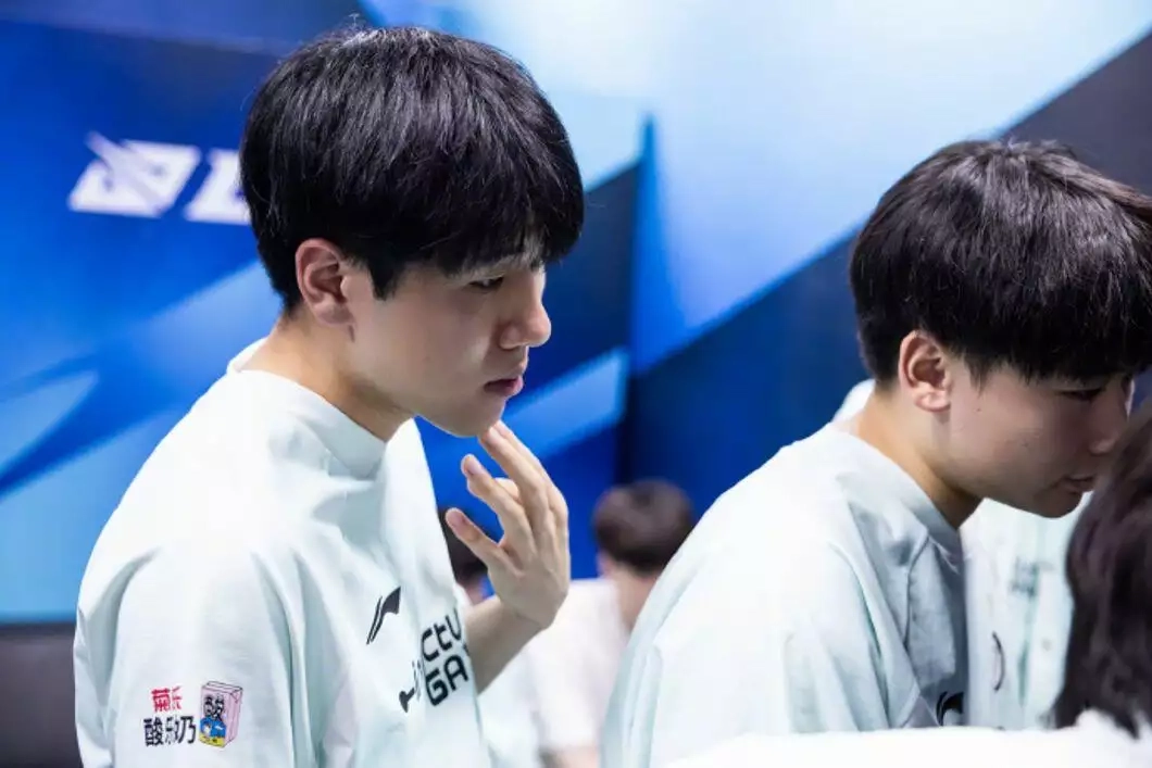 Invictus Gaming partners with Chengdu dairy brand Jule.