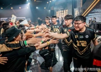 Chinese LoL esports league LPL will have less teams in 2026.
