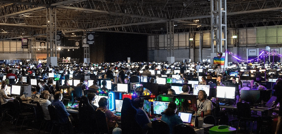 Gamers competing at Insomnia LAN